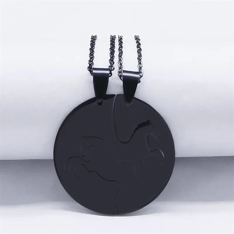 Horse Chain Necklace Set – Stylish Equestrian Jewelry for Couples