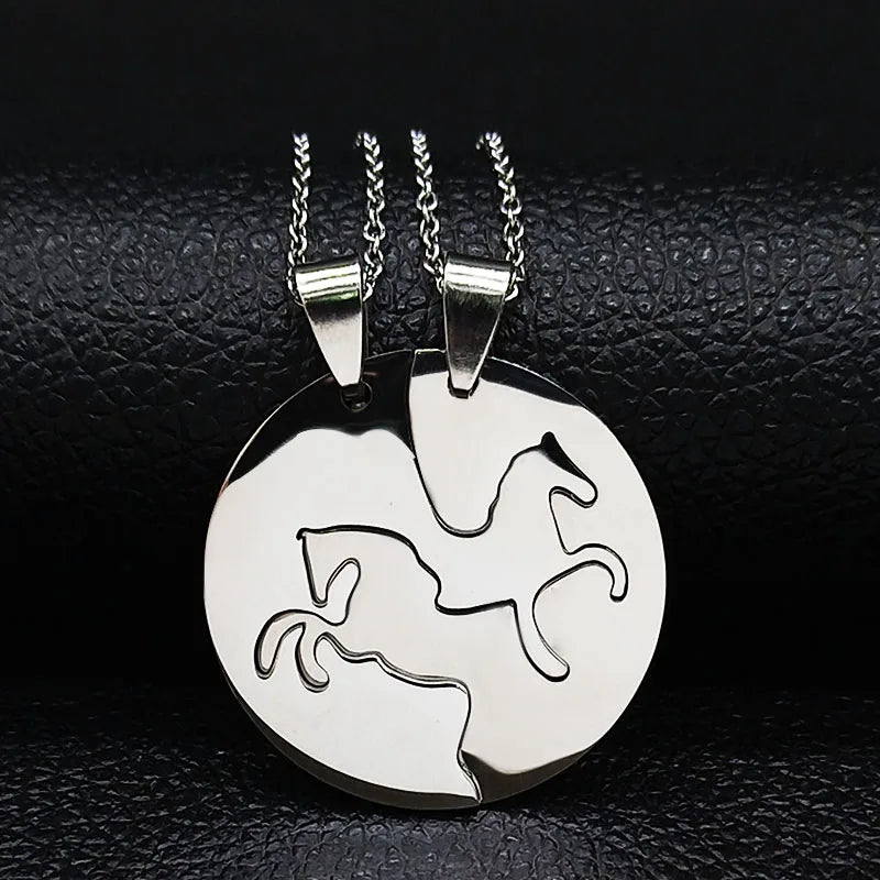 Horse Chain Necklace Set – Stylish Equestrian Jewelry for Couples