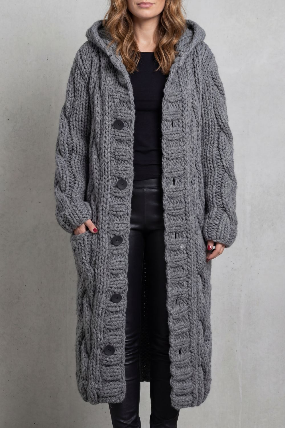 Karinaè – Oversized cable knit – Hooded cardigan coat
