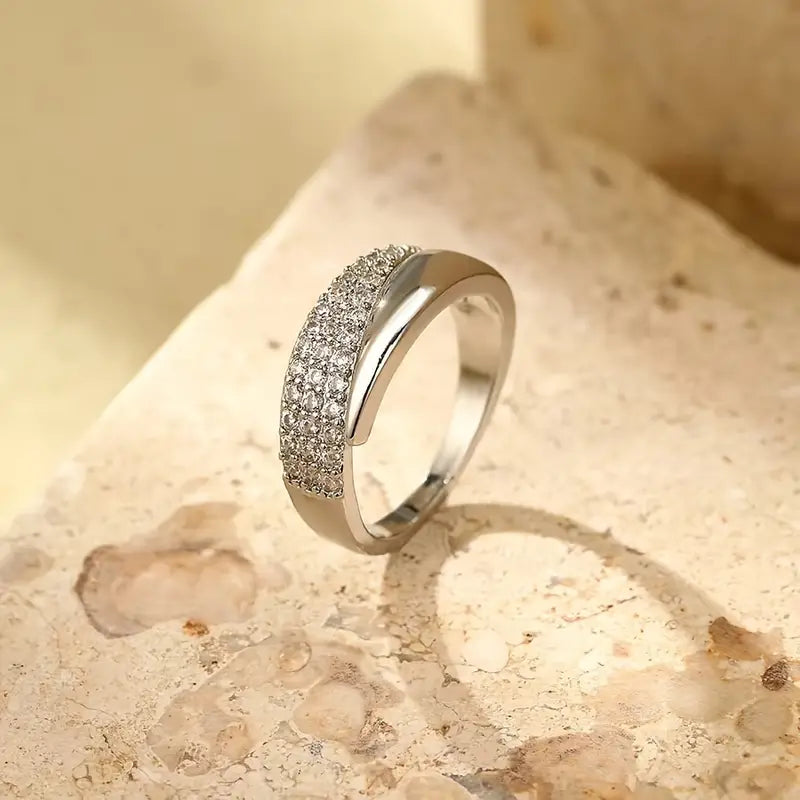 Eluné | Eternal Light Ring