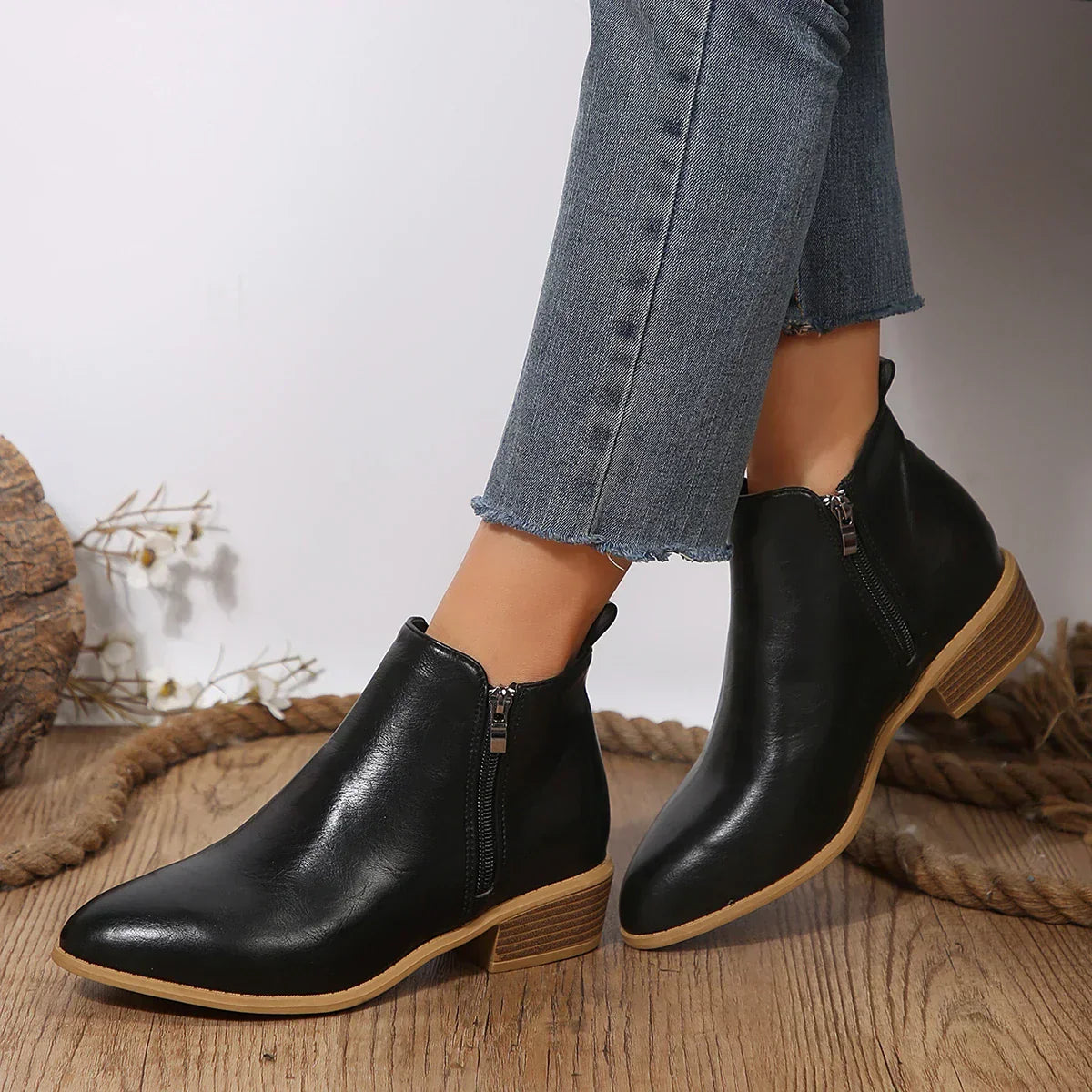 Xyra | Orthopaedic Boots