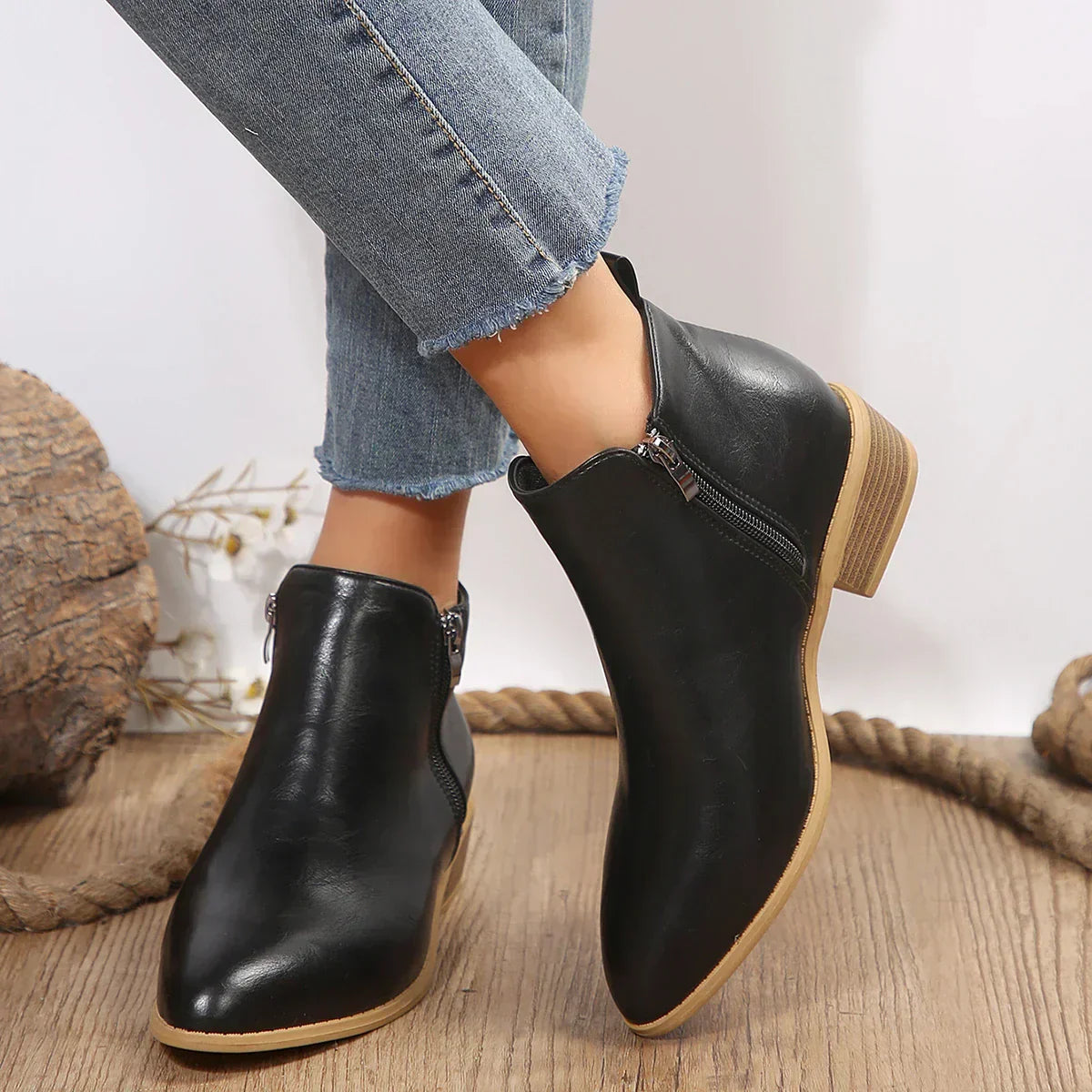 Xyra | Orthopaedic Boots