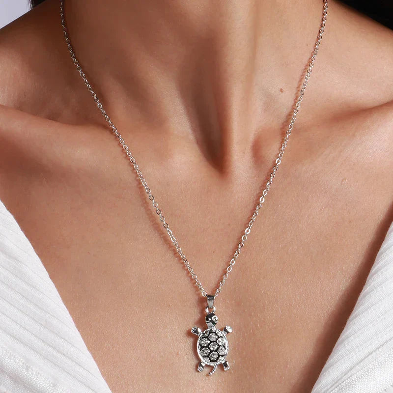 Cartoon Crystal Turtle Necklace – Cute & Sparkling Jewelry