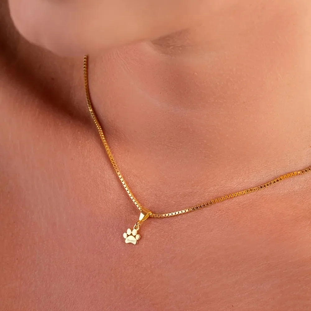 Personalized Paw Necklace – Custom Name Jewelry for Pet Lovers