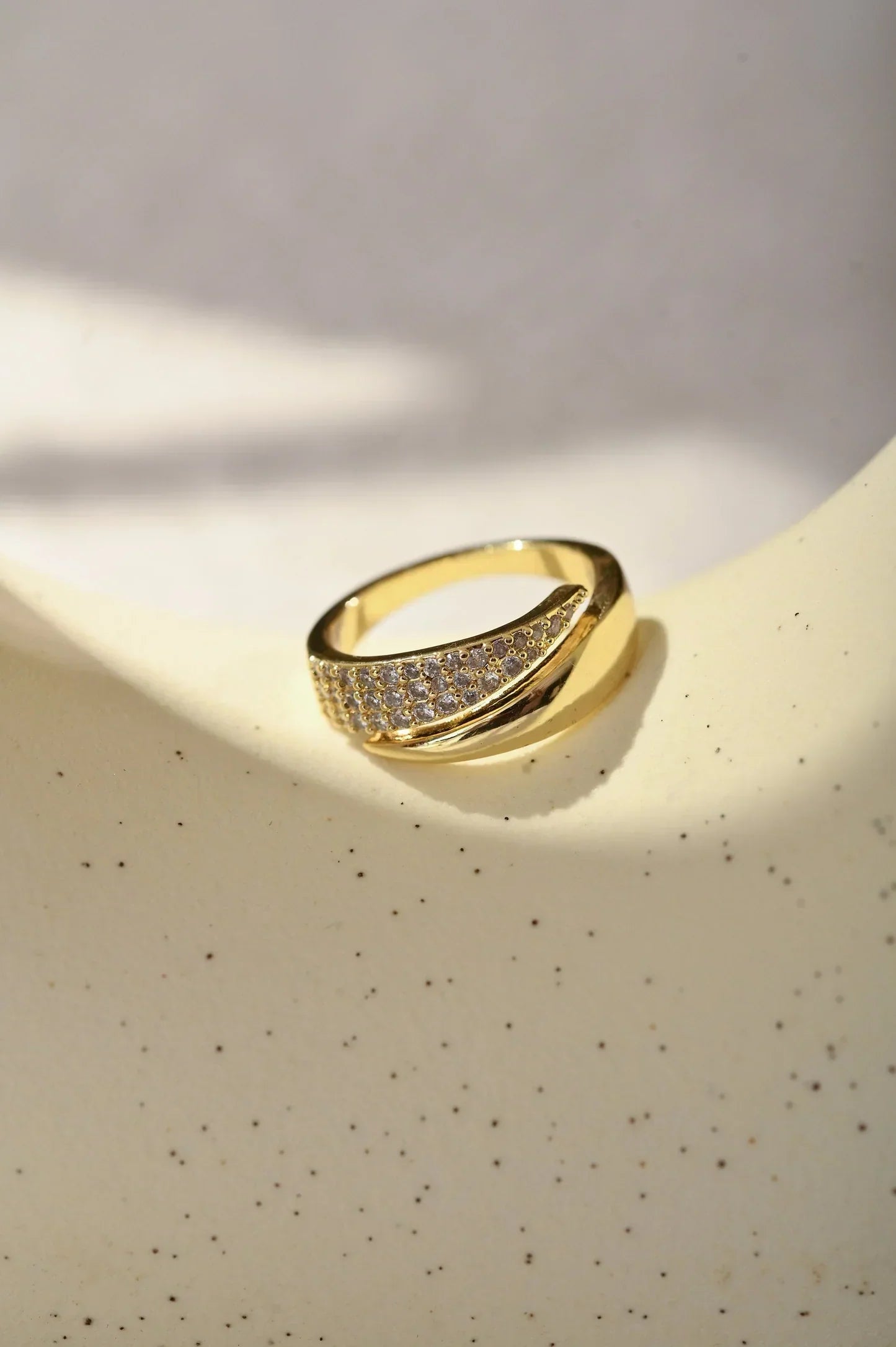 Eluné | Eternal Light Ring