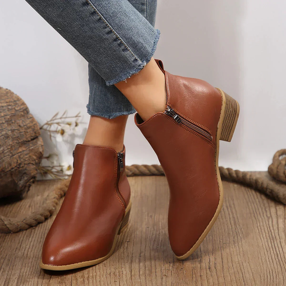 Xyra | Orthopaedic Boots